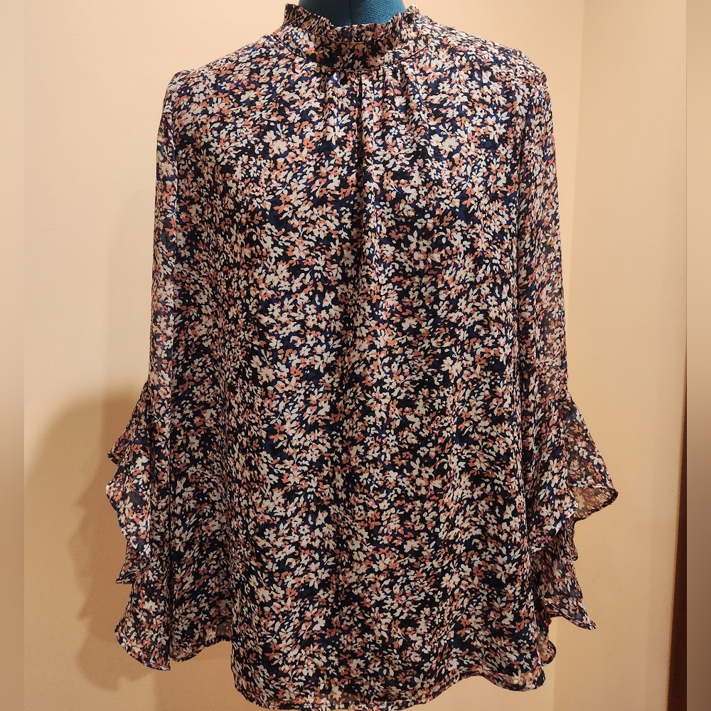 Vince Camuto Fresh Blooms Print 3/4 Sleeve Button Shoulder Chiffon Blouse size M